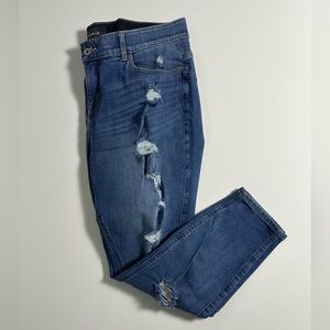 Torrid Bombshell Skinny Premium Stretch High-Rise Destructed Jean 11047461 18S